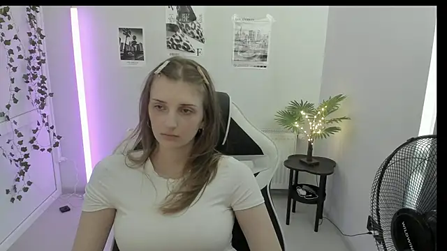 Snapshot of NeyliDream chatting on June 30, 2026, 12:17 pm NeyliDream online show from June 30, 2026, 12:17 pm