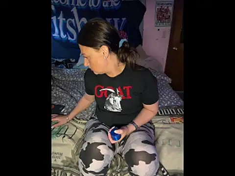 shortywidaphatty online show from November 3, 2025, 1:56 pm