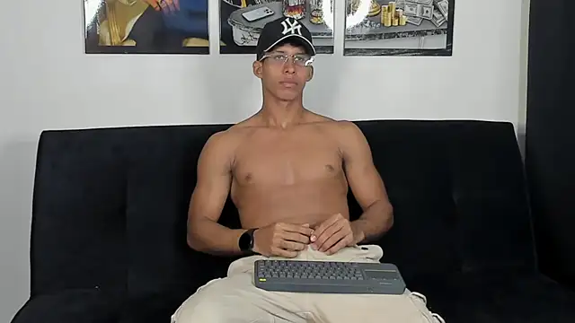 Snapshot of nico_santana chatting on September 11, 2025, 10:54 pm nico santana online show from September 11, 2025, 10:54 pm