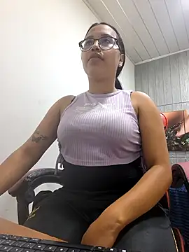 susan mooree online show from December 3, 2025, 7:01 pm