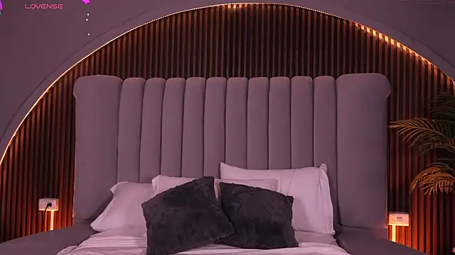 Isabellax21 online show from March 25, 2026, 4:18 am