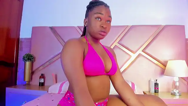 SophieSinclair online show from October 5, 2025, 12:47 pm