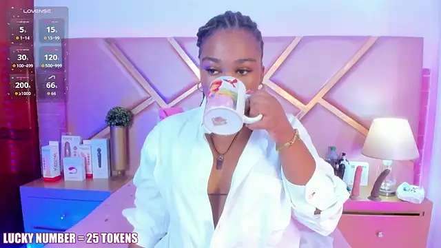 SophieSinclair online show from March 7, 2026, 12:57 pm