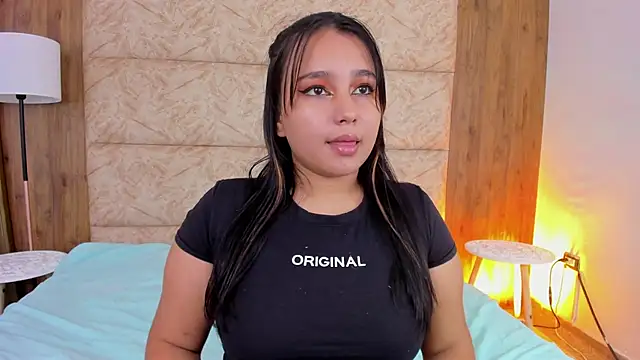 IvannaaVega online show from October 11, 2025, 4:22 am