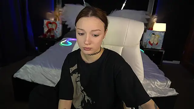 FoxyMayy online show from February 20, 2026, 1:55 pm