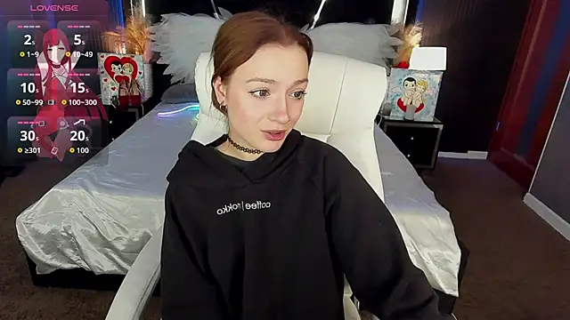 FoxyMayy online show from March 6, 2026, 2:35 pm