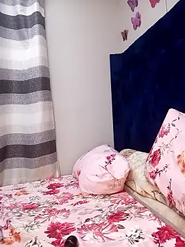 BlackberriesXxx online show from January 8, 2026, 12:35 am