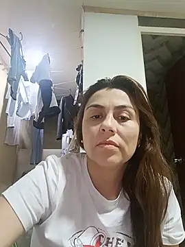vanessa-titisM online show from May 28, 2026, 3:15 am