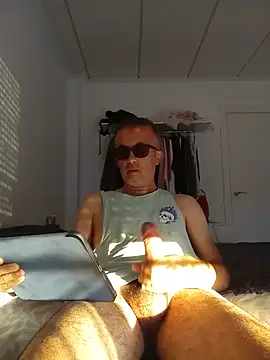 EmilioTaladdro online show from June 30, 2026, 6:53 pm