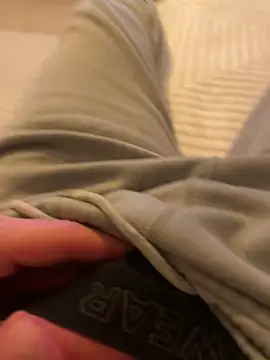 Milike 93 online show from April 8, 2026, 9:04 pm