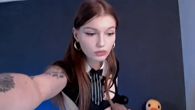 Snapshot of Nutsy_Kitty chatting on September 17, 2025, 9:38 pm Nutsy Kitty online show from September 17, 2025, 9:38 pm