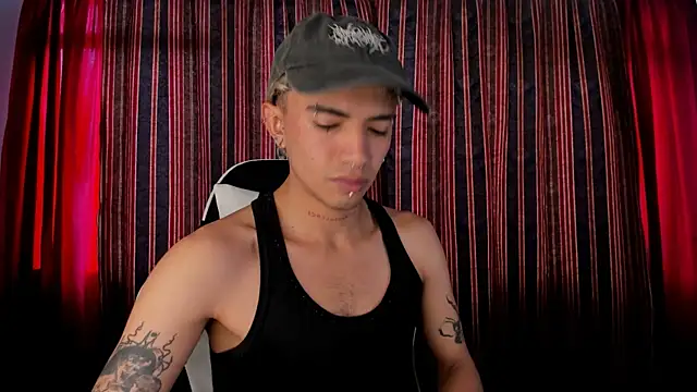 guynextdo0r online show from November 6, 2025, 8:10 pm