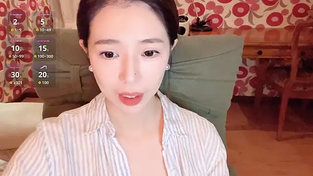 Snapshot of miss-lin chatting on December 17, 2025, 2:12 pm miss-lin online show from December 17, 2025, 2:12 pm