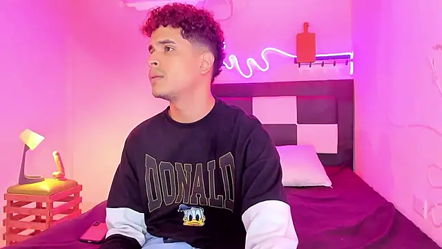 Lucky boys  X online show from October 24, 2025, 12:34 pm