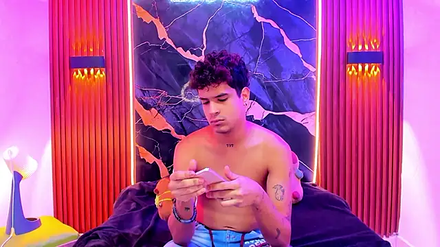 Lucky boys  X online show from February 26, 2026, 11:53 am