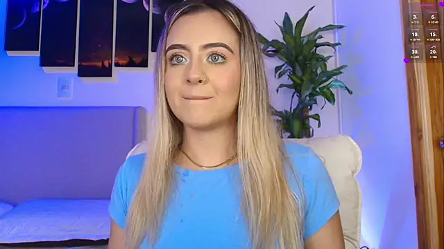 MaryMoon  online show from March 4, 2026, 11:22 pm