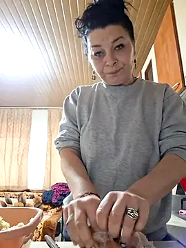 Soffy Skye online show from November 21, 2025, 7:07 am