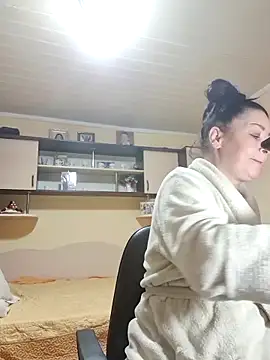 Soffy Skye online show from February 12, 2026, 5:02 am