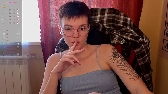 KrisNeal online show from September 23, 2025, 9:34 am