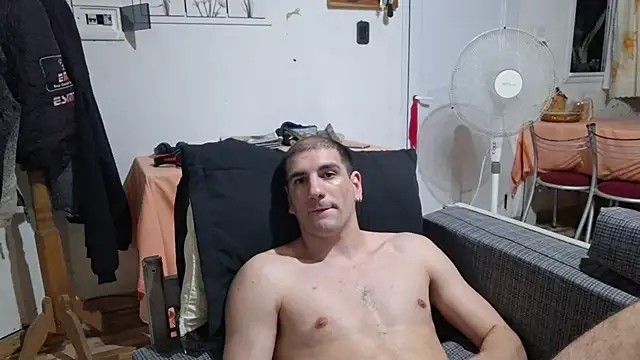 Snapshot of ObeyLust chatting on November 28, 2025, 12:57 am ObeyLust online show from November 28, 2025, 12:57 am