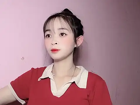 Suna7383 online show from November 3, 2025, 3:24 pm