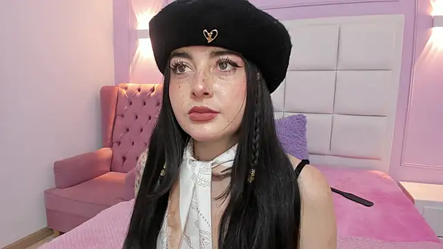 Ashleypetit online show from April 24, 2026, 12:51 pm