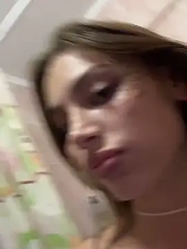 Elizabeth Tay online show from October 23, 2025, 5:33 pm