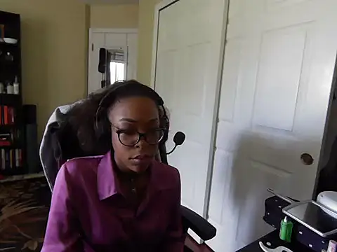 Snapshot of productivepussy chatting on September 11, 2025, 5:35 pm productivepussy online show from September 11, 2025, 5:35 pm