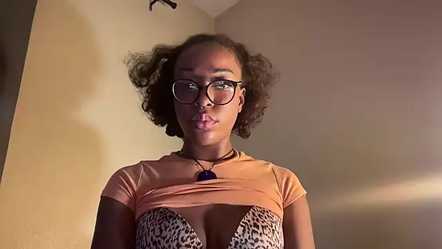 Snapshot of productivepussy chatting on September 13, 2025, 4:23 am productivepussy online show from September 13, 2025, 4:23 am