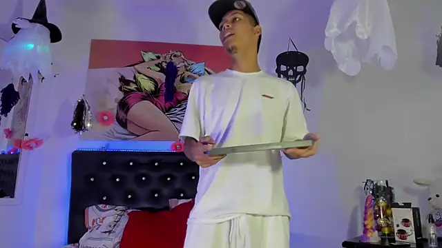 xxKamadevaxx online show from October 10, 2025, 12:37 pm