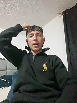 NaytonFreeman online show from September 30, 2025, 11:32 pm