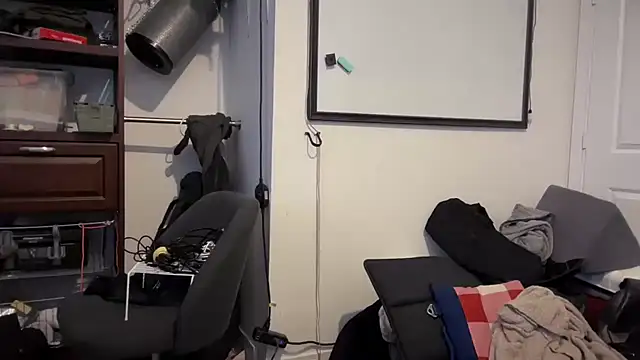 jasoncali305 online show from November 9, 2025, 9:24 pm