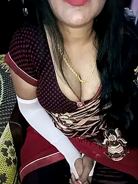 KannadaTamilTeluguBeauty online show from December 5, 2025, 5:42 pm