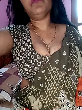 Snapshot of KannadaTamilTeluguBeauty chatting on January 17, 2026, 7:57 am KannadaTamilTeluguBeauty online show from January 17, 2026, 7:57 am