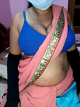 Snapshot of KannadaTamilTeluguBeauty chatting on February 5, 2026, 5:17 pm KannadaTamilTeluguBeauty online show from February 5, 2026, 5:17 pm