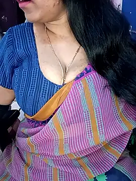 Snapshot of KannadaTamilTeluguBeauty chatting on February 8, 2026, 6:06 am KannadaTamilTeluguBeauty online show from February 8, 2026, 6:06 am