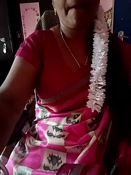 Snapshot of KannadaTamilTeluguBeauty chatting on February 13, 2026, 10:22 am KannadaTamilTeluguBeauty online show from February 13, 2026, 10:22 am