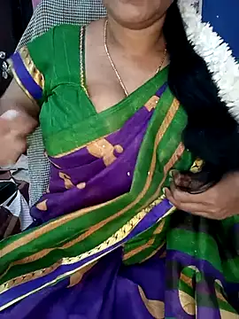 Snapshot of KannadaTamilTeluguBeauty chatting on February 16, 2026, 10:55 am KannadaTamilTeluguBeauty online show from February 16, 2026, 10:55 am