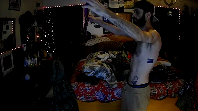 HarmoniousPhantasm3 online show from November 5, 2025, 8:42 pm