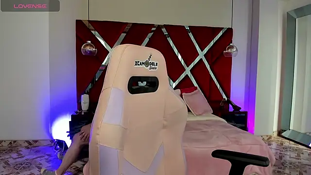 alexiaystive3 online show from October 15, 2025, 3:56 pm