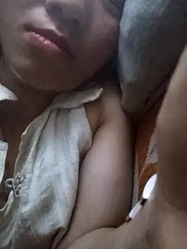 bonnie-00 online show from April 7, 2026, 2:28 pm