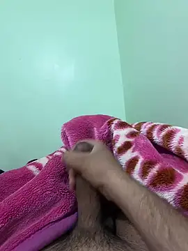 Snapshot of ali__ali210 chatting on February 16, 2026, 6:04 pm ali ali210 online show from February 16, 2026, 6:04 pm