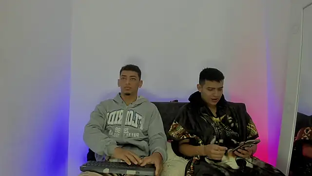 maykel and mike online show from October 16, 2025, 10:16 am