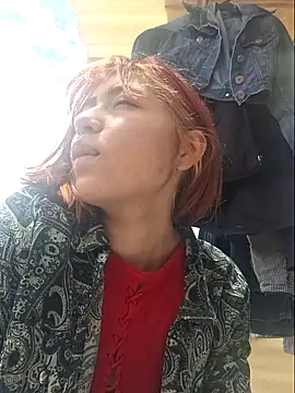 Sullyoonn online show from September 13, 2025, 5:57 pm