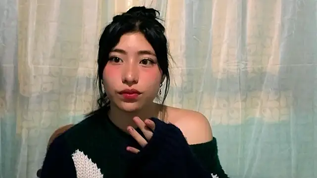 Sullyoonn online show from November 7, 2025, 11:49 pm