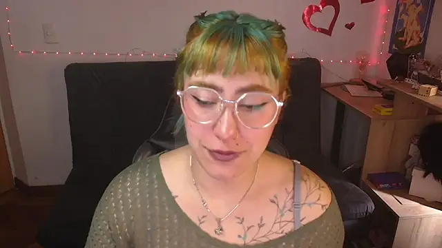 Miacatsito3 online show from July 10, 2026, 6:54 pm