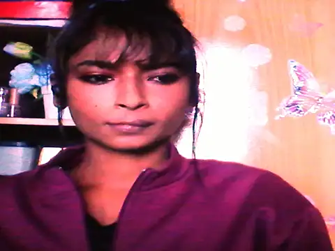 Snapshot of Alexia_holbert chatting on September 17, 2025, 9:22 am Alexia holbert online show from September 17, 2025, 9:22 am