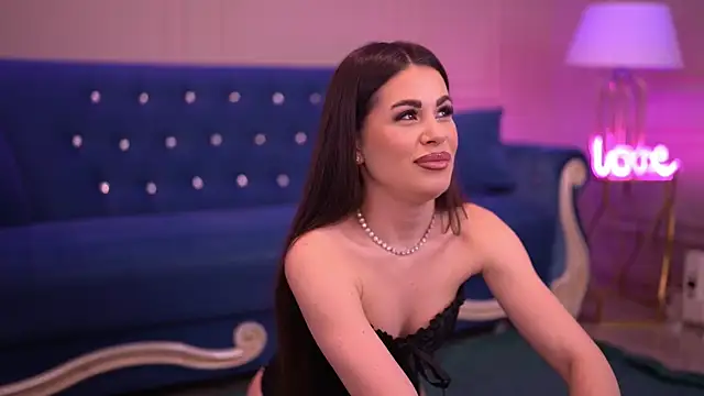 Snapshot of KatieHayes chatting on February 8, 2026, 6:55 pm KatieHayes online show from February 8, 2026, 6:55 pm