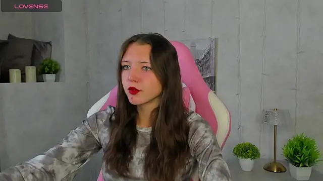 Snapshot of Amanda_Reedd chatting on October 1, 2025, 1:00 am Amanda Reedd online show from October 1, 2025, 1:00 am