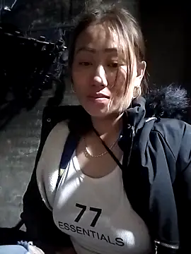 Dung x online show from March 15, 2026, 5:24 am